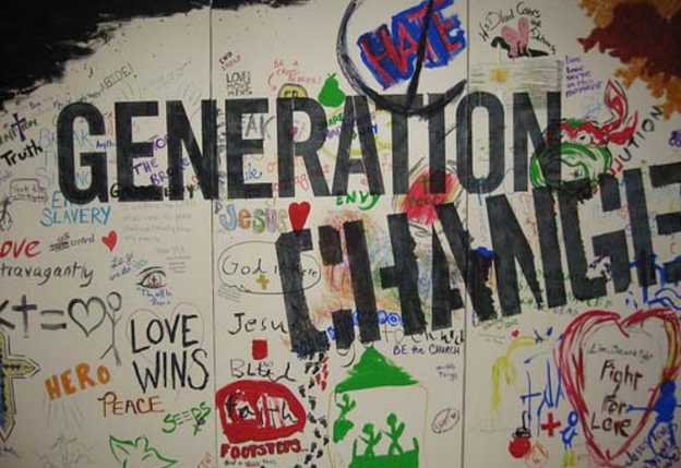 Drie panelen waarop graffiti staat. In grote letters is de lezen 'Generation Change'